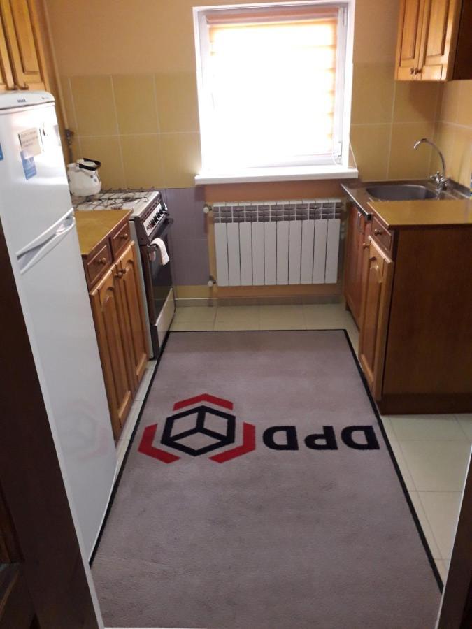 Apartament On Levanevskogo 2 Apartment คาเมียเนตส์-โปดิลสกี ภายนอก รูปภาพ