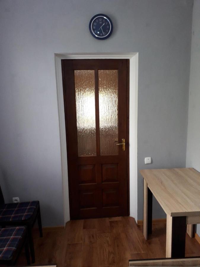 Apartament On Levanevskogo 2 Apartment คาเมียเนตส์-โปดิลสกี ภายนอก รูปภาพ